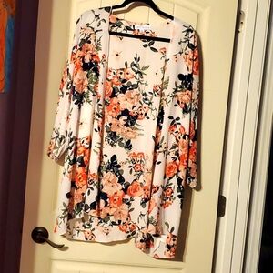 White floral overpiece 1x